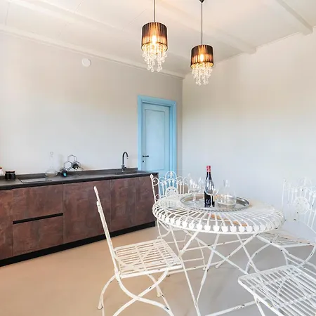 L'attico Di Asilo In * Barolo